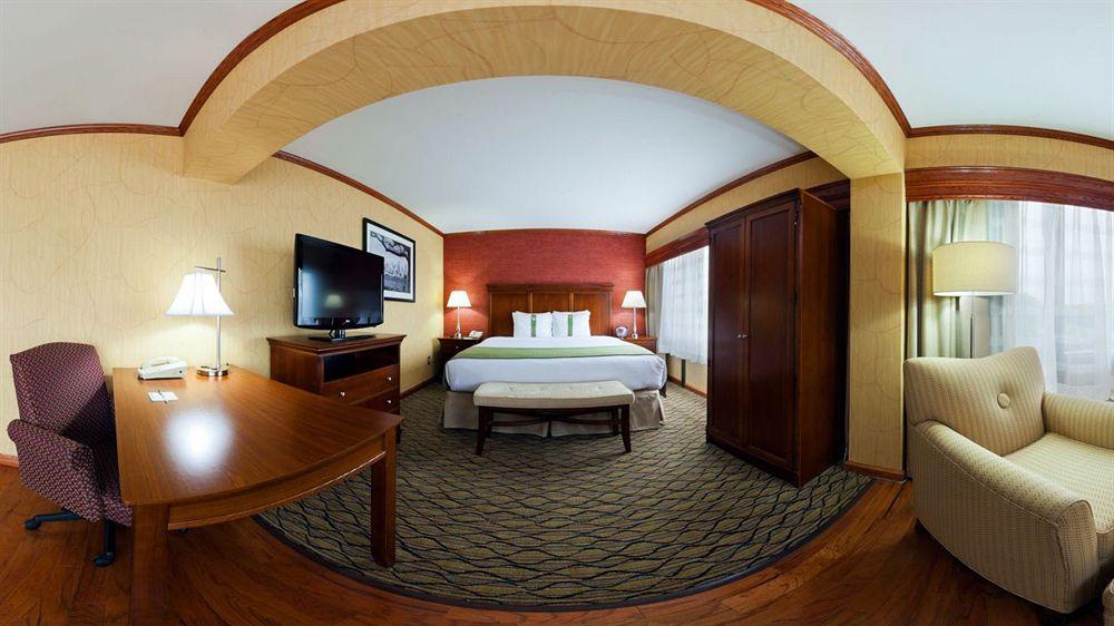 Holiday Inn Clark - Newark By Ihg Exterior foto