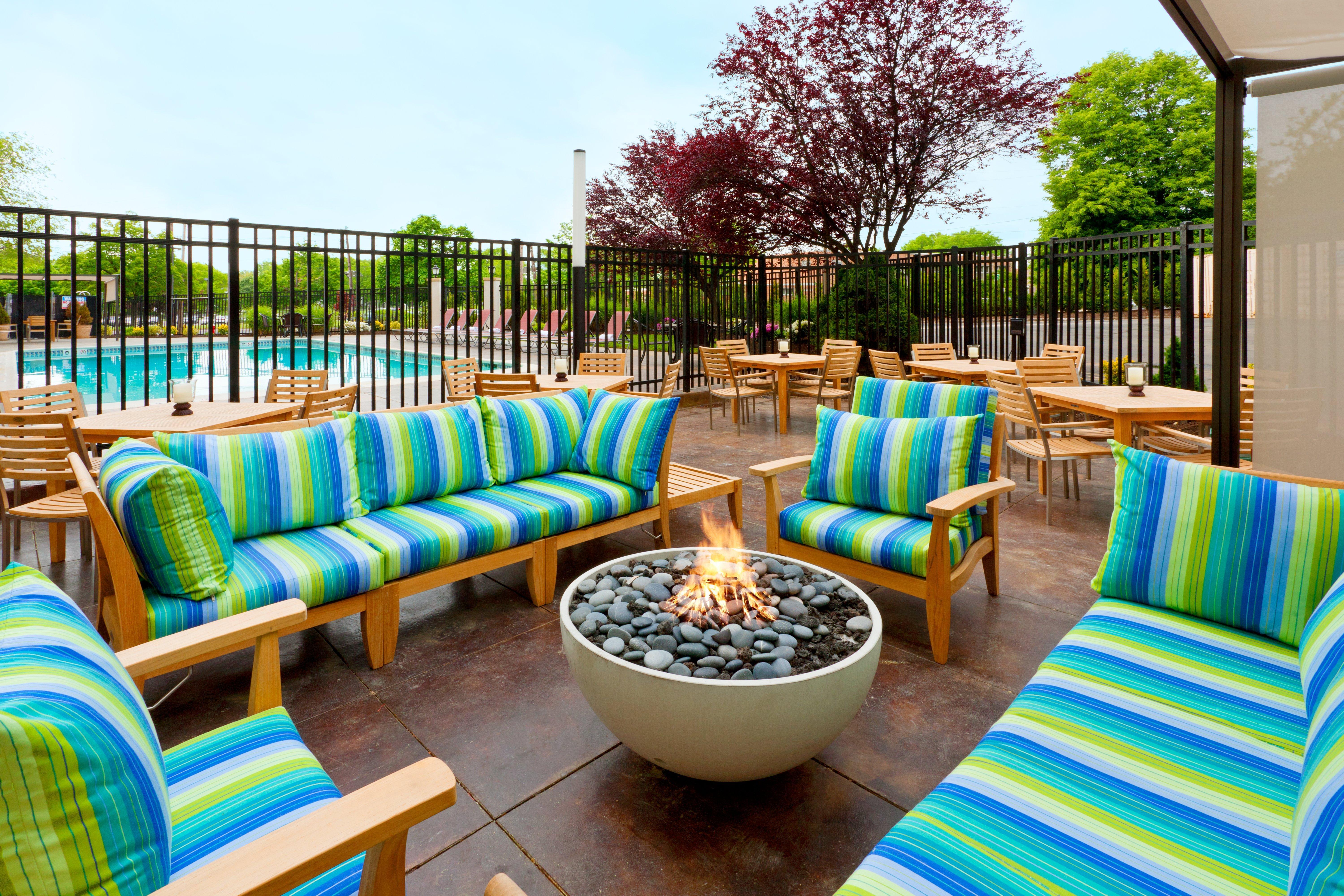 Holiday Inn Clark - Newark By Ihg Exterior foto
